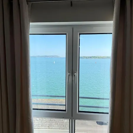 Water Front Cobh Apartment Balnacart